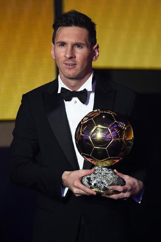 马德兴：U22男足广东集训后将前往阿联酋，在那踢4-5场热身赛