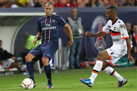 体坛联播｜曼联战平西汉姆5轮仅1胜，米兰意大利杯遭淘汰