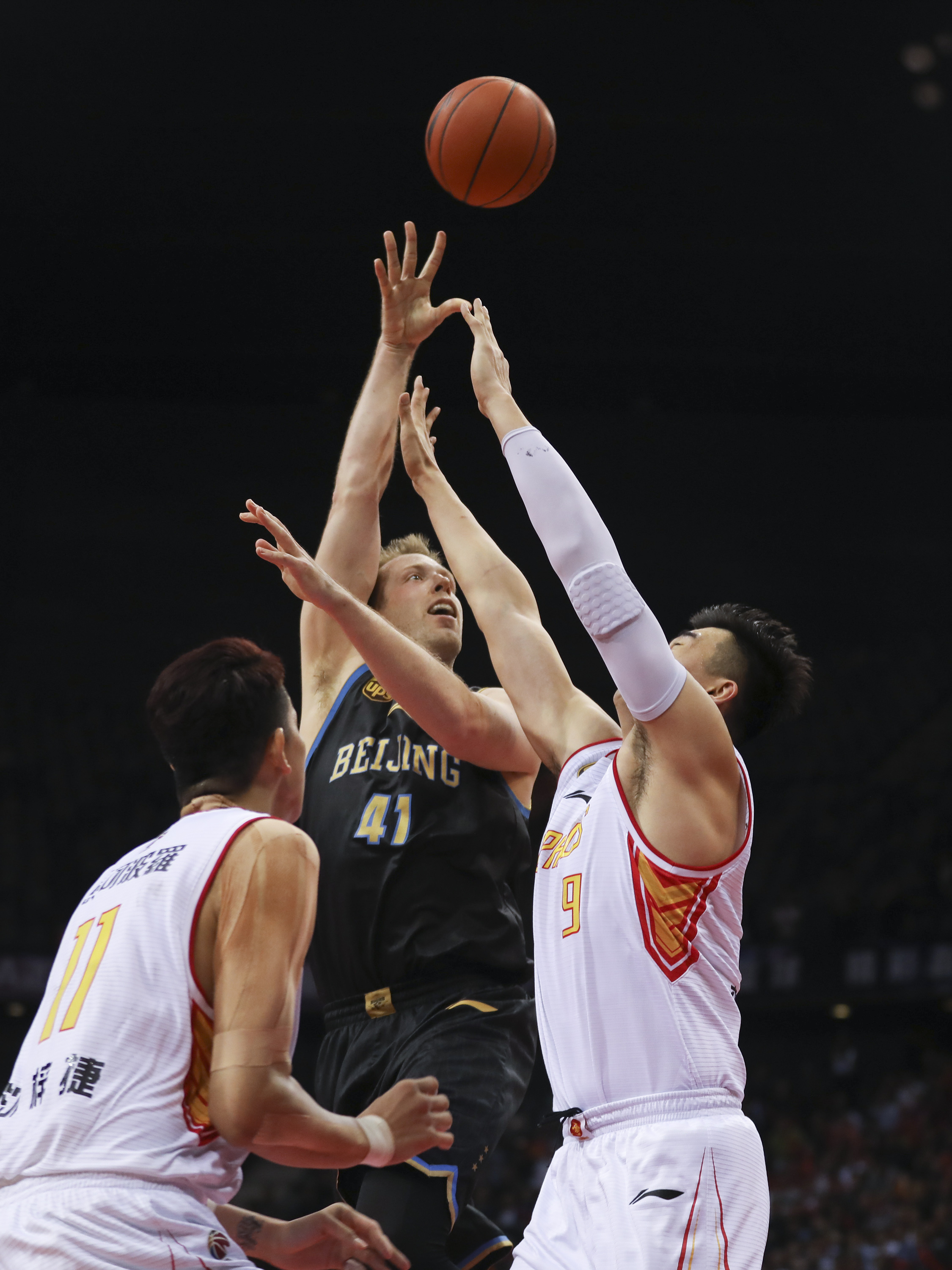 美职联半场：阿连德造奥坎波乌龙，迈阿密国际暂1-0温哥华