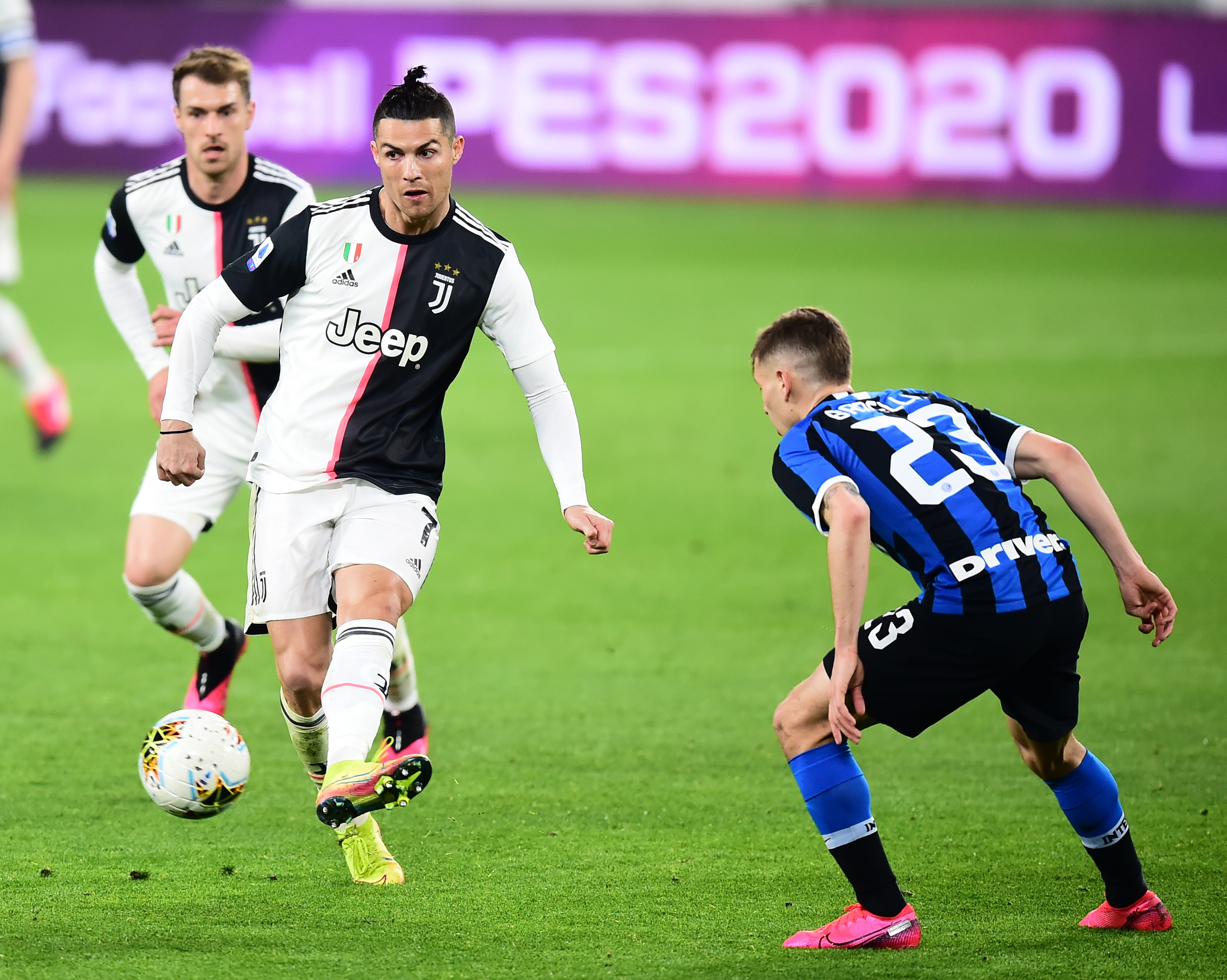 执教生涯意甲拿到1000分，斯帕莱蒂成历史第五人