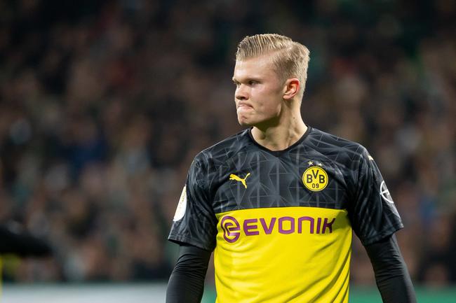 篮球CBA球队启用新训练馆，设备全面升级