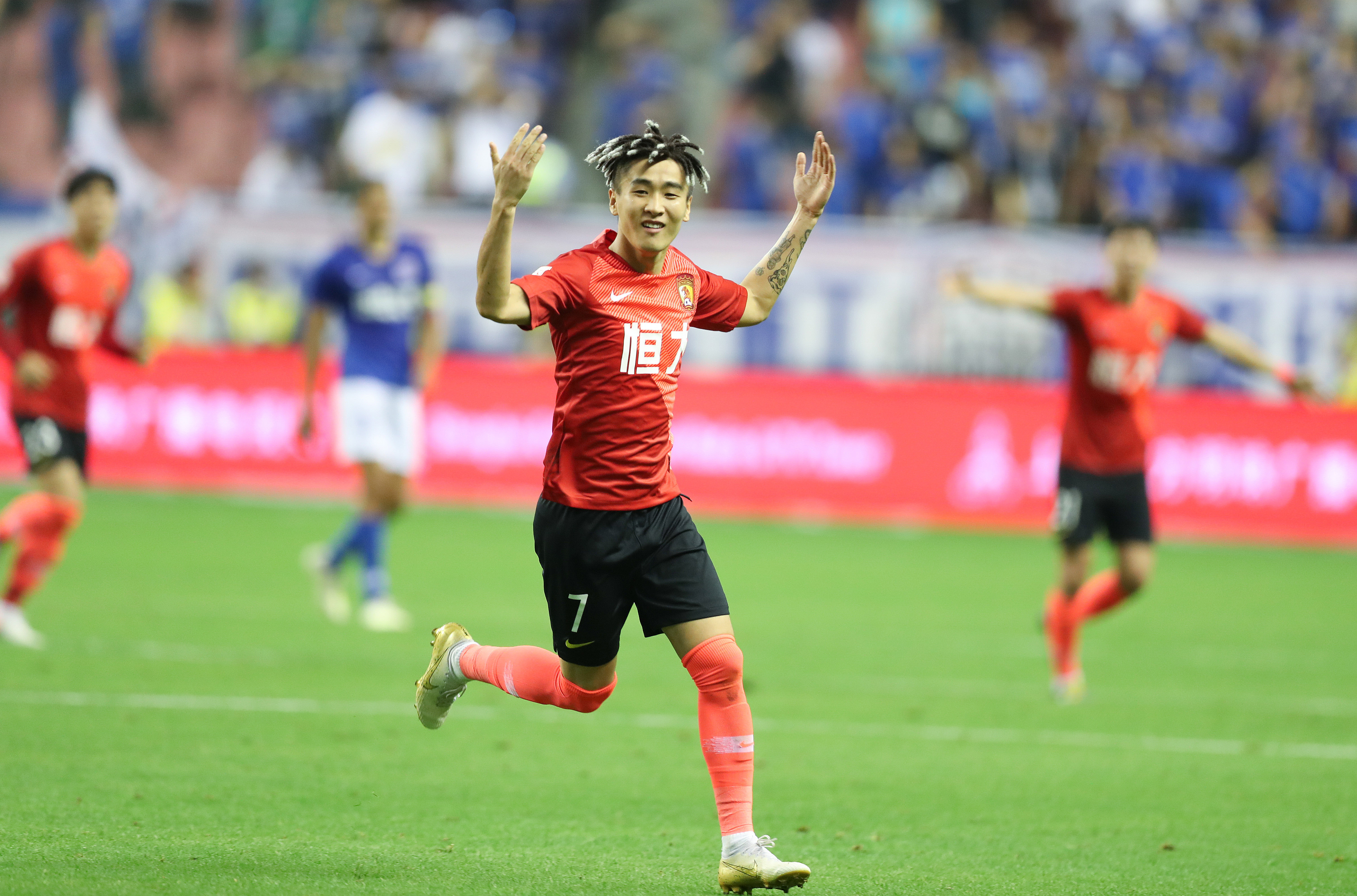 世体：霍安·加西亚可出战欧冠，巴尔德、埃里克·加西亚情况类似