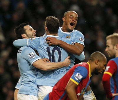 曼联英超15轮4-1胜狼队，近3轮不败，B费2射1传，助球队冲至第六，有望重返欧冠区。